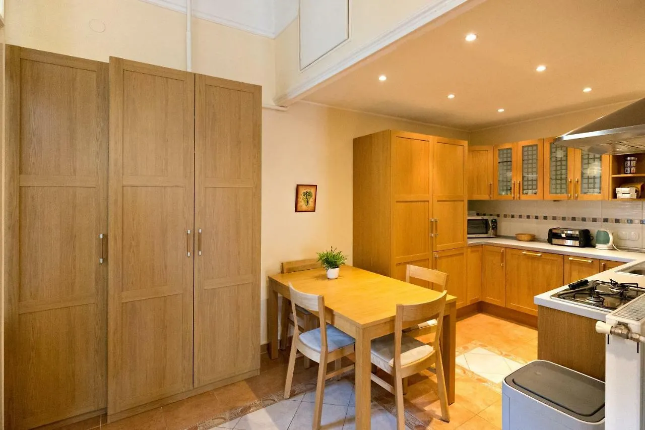 Apartament Klauzal Ter 9 Budapeszt